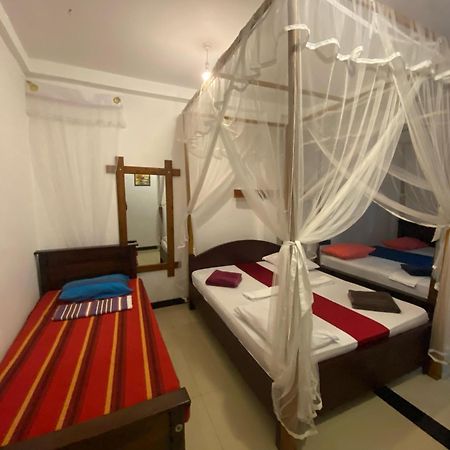 Sigiri Holiday Bungalow 锡吉里亚 外观 照片